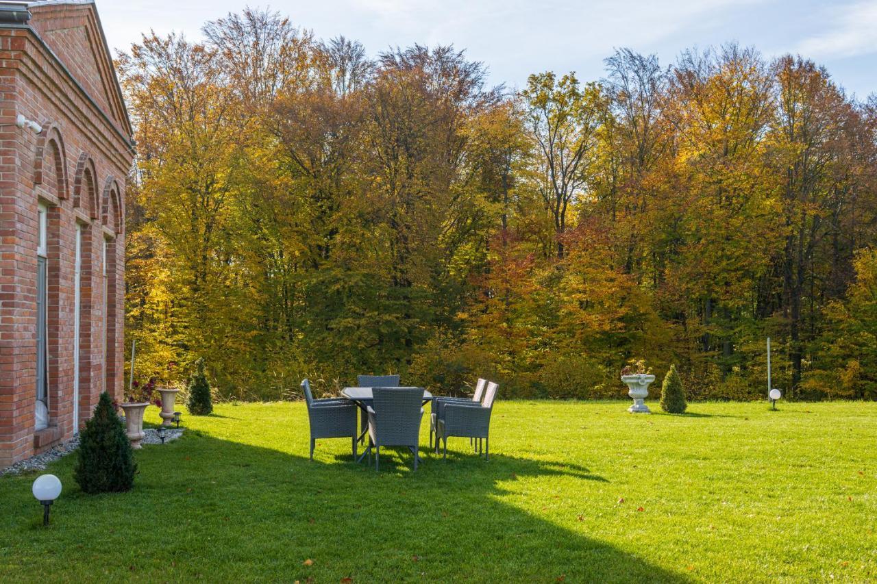 Dworek Atrium Tomaszow Lubelski Luaran gambar
